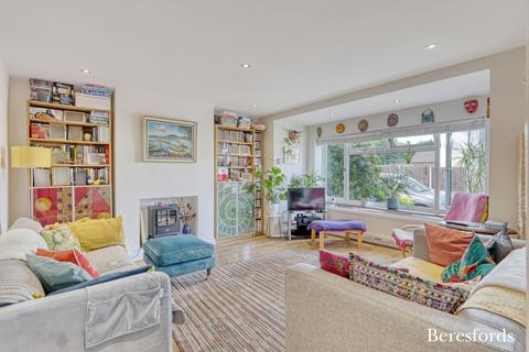 3 bedroom semi-detached house for sale, King Alfred Road, Romford, RM3