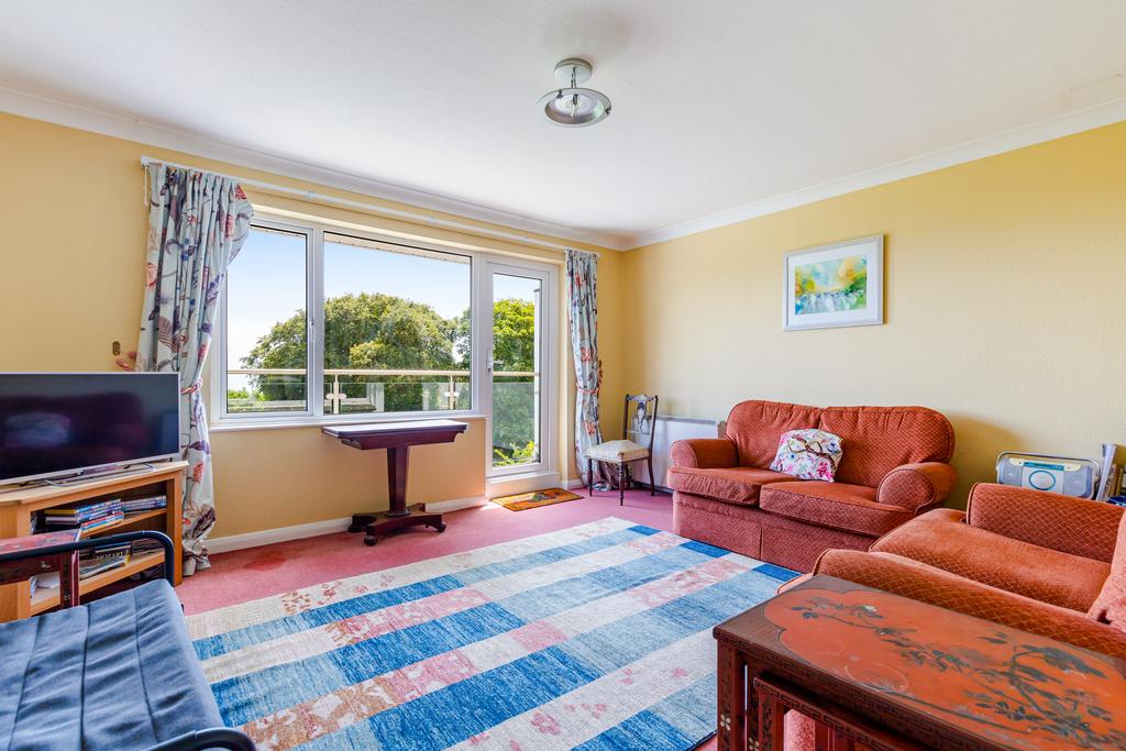 12 Sitting Room 6 Stoke House Gardens Stoke Flemin