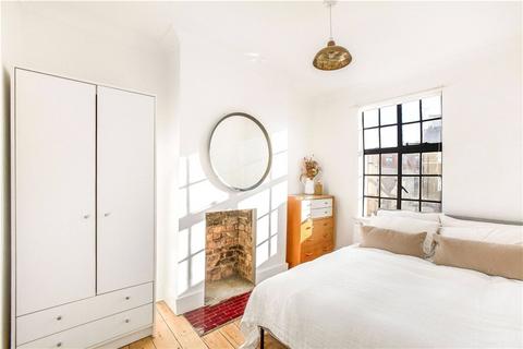 17 Douro Street, London, E3 2TS