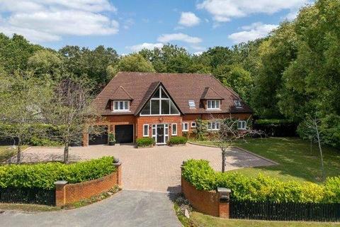 6 bedroom detached house for sale, Landsborough Gate, Willen, Milton Keynes, Buckinghamshire, MK15