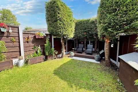 3 bedroom terraced house for sale, Naden Walk, Whitefield, M45