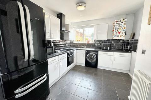 3 bedroom terraced house for sale, Naden Walk, Whitefield, M45