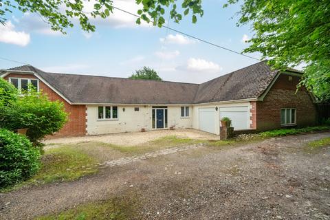 4 bedroom detached bungalow for sale, Haslemere leafy setting
