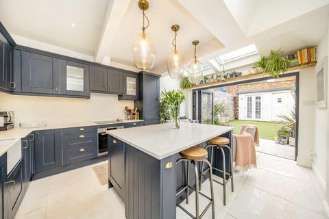 48 Loring Road, Isleworth, TW7 6QA