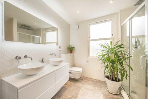 48 Loring Road, Isleworth, TW7 6QA