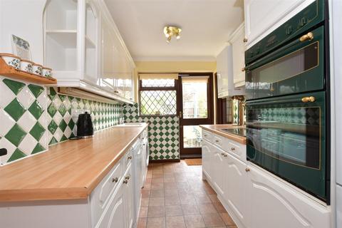 3 bedroom terraced house for sale, High Meadows, Chigwell, Essex