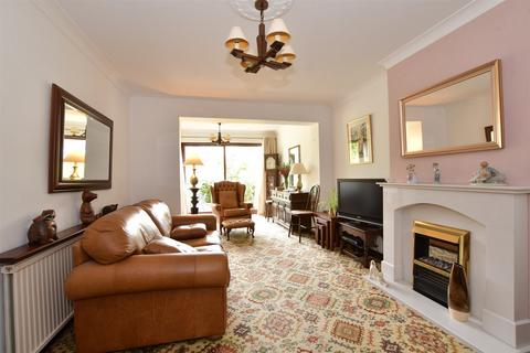 3 bedroom terraced house for sale, High Meadows, Chigwell, Essex