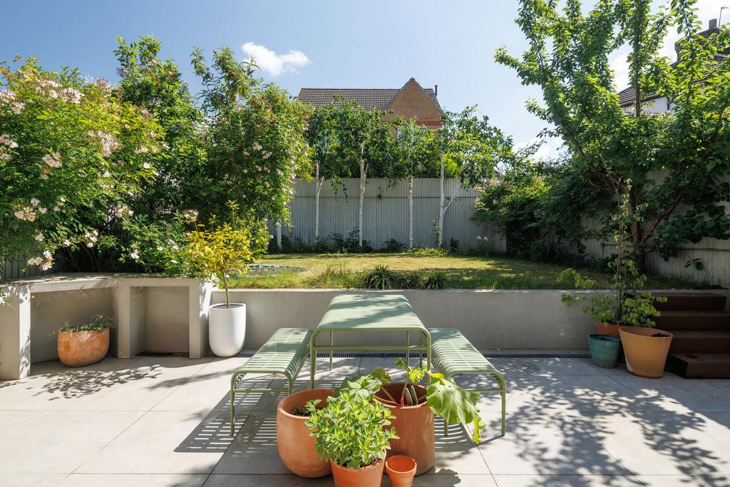 288294 - Francis Road London E10-JSouteyrat-0724.jpg