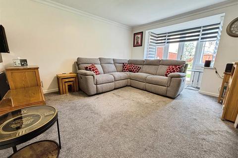 4 bedroom detached house for sale, Javelin Close, Bradford BD10
