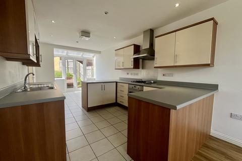 4 bedroom semi-detached house for sale, Manor Drive, Peterborough PE4