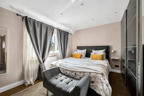 4 Masefield Close, Erith, DA8 2DG