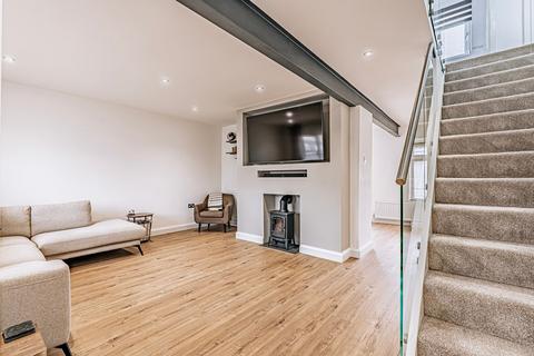 22 Oakfield Crescent, Tonteg, Pontypridd, CF38 1NG