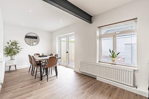 22 Oakfield Crescent, Tonteg, Pontypridd, CF38 1NG