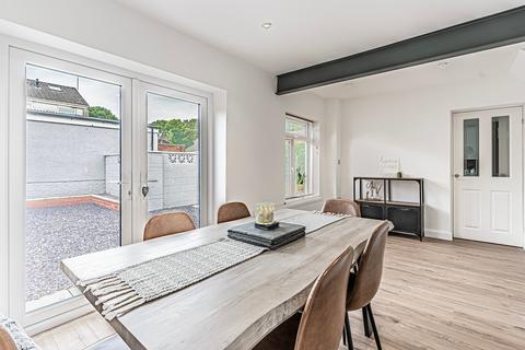 22 Oakfield Crescent, Tonteg, Pontypridd, CF38 1NG