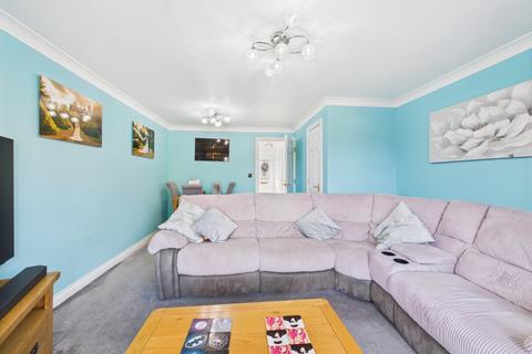 6 Bishops Castle Way, Gloucester, GL1 4DP