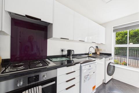 6 Bishops Castle Way, Gloucester, GL1 4DP