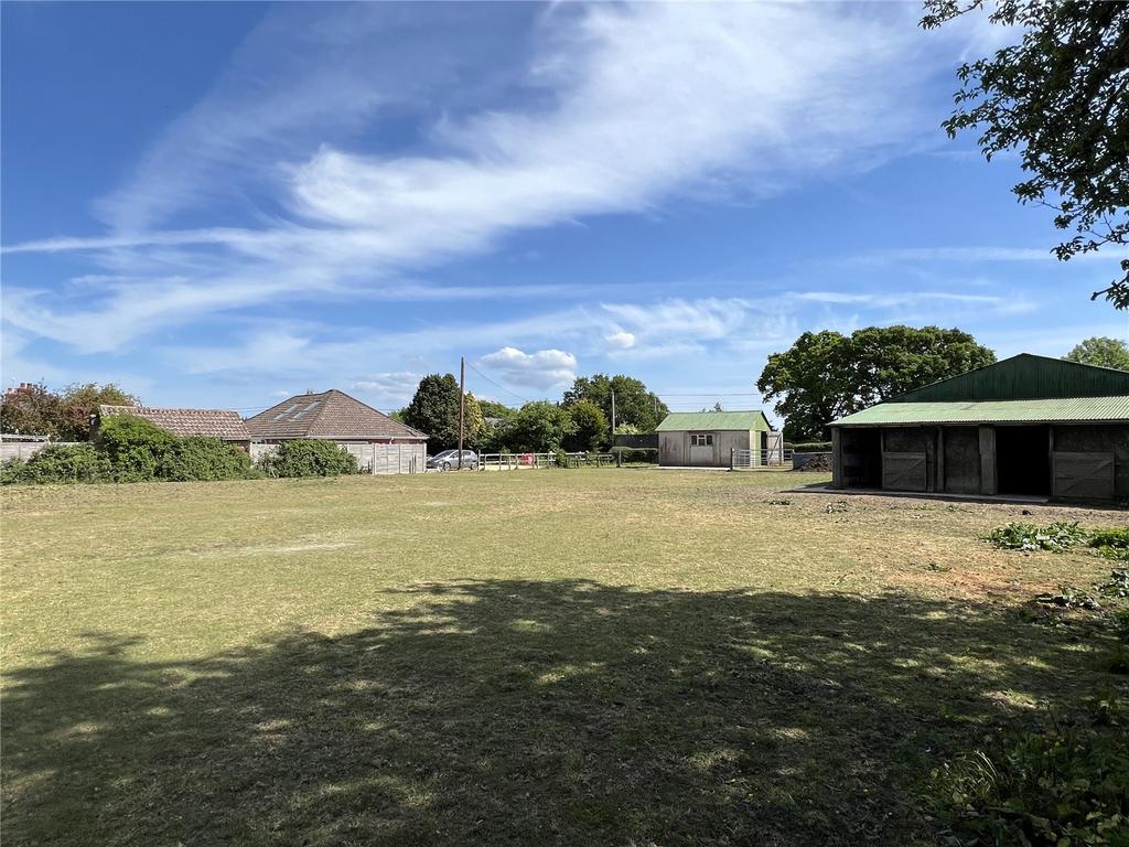 Paddock &amp; Stables