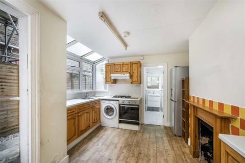 1 bedroom flat for sale, Davisville Road, London W12