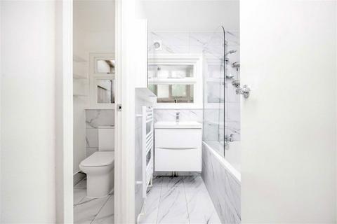 1 bedroom flat for sale, Davisville Road, London W12