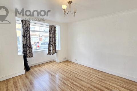 3 bedroom end of terrace house to rent, Walton Road, Manor Park, E12 5RN