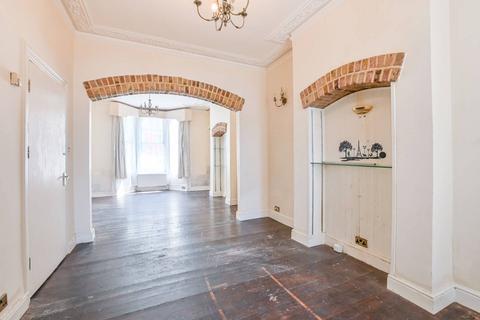 3 bedroom house for sale, High Street, Harlesden, London, NW10