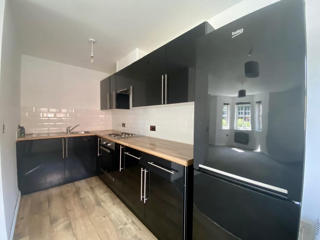 B8 eeebd7 b1 ec 4 a7 a b4 c8 eea915 baea2 e