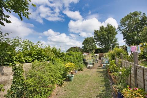 25 Church Hill, Shepherdswell, Dover, CT15 7NR