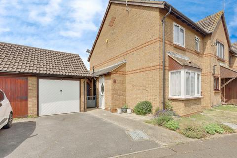 9 Caversham Avenue, Shoeburyness, Southend-on-sea, SS3 8TX