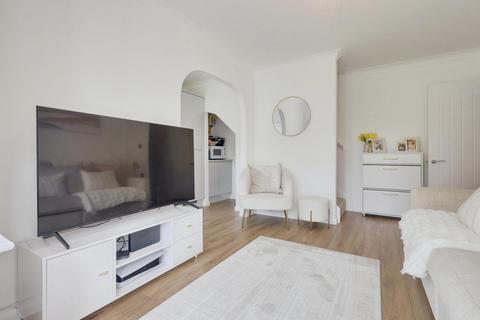 9 Caversham Avenue, Shoeburyness, Southend-on-sea, SS3 8TX