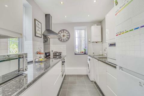 3 bedroom flat for sale, Acuba Road, London SW18