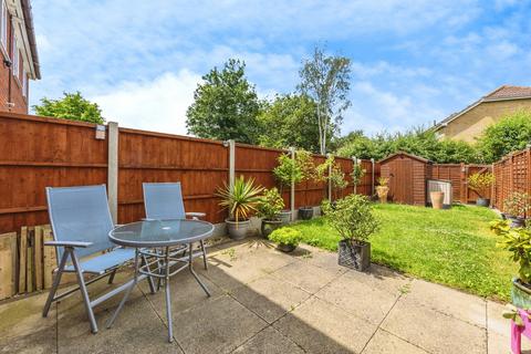 3 bedroom terraced house for sale, Smithy Drive, Ashford, TN23 3