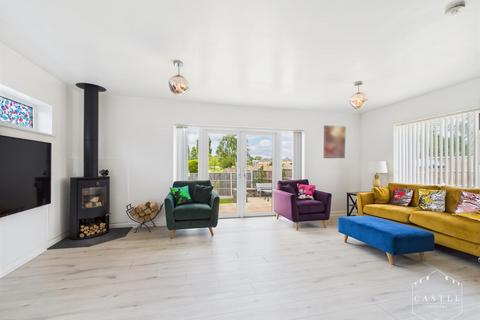 53 Sunnyside, Hinckley, LE10 1TE