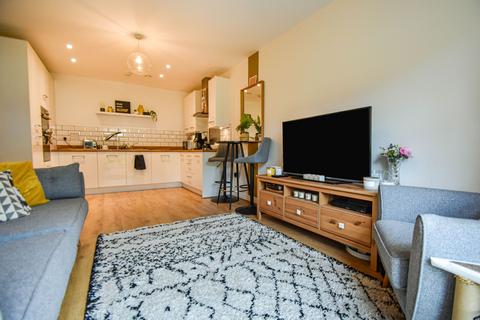2 bedroom apartment for sale, Baytree Court, Prestwich, M25