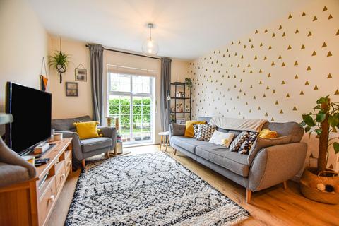 2 bedroom apartment for sale, Baytree Court, Prestwich, M25