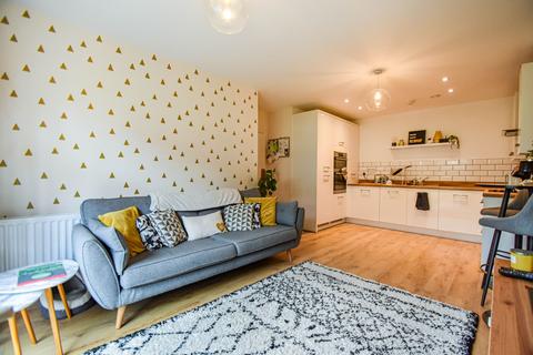 2 bedroom apartment for sale, Baytree Court, Prestwich, M25