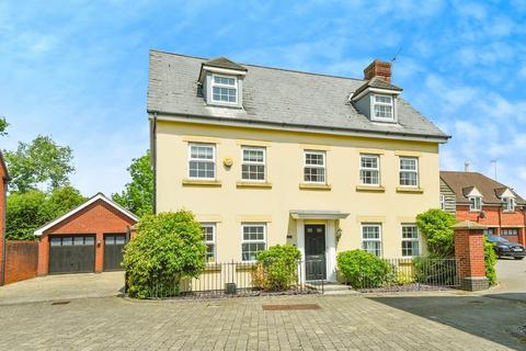 5 bedroom detached house for sale, Birkdale Close, Swindon SN25