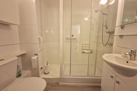 1 bedroom flat for sale, Littleham Road, Exmouth, Devon, EX8 2ET