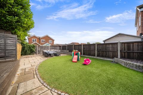 36 Lisle Close, Gravesend, DA12 4XH