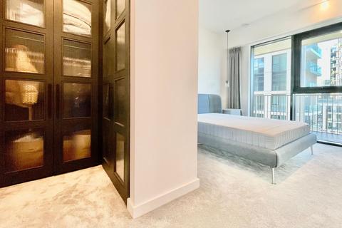 2 bedroom apartment to rent, Merino Gardens, London E1W