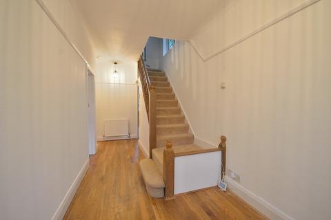 undefined, Minchenden Crescent, London, Greater London. N14