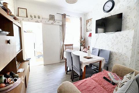 undefined, Tavistock Crescent, Luton