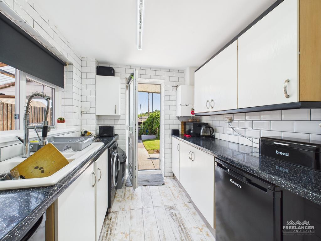 Kitchen 2