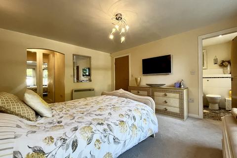 undefined, Alexandra Court, College Road L23