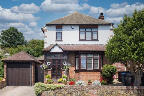3 bedroom detached house for sale, Bradstow Way, Broadstairs, Kent, CT10