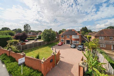 4 bedroom detached house for sale, The Avenue, Hampshire PO14