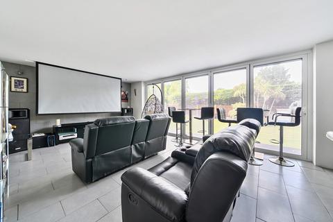 4 bedroom detached house for sale, The Avenue, Hampshire PO14