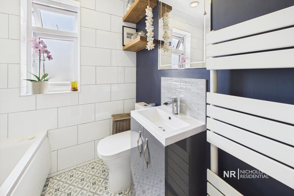 Bathroom Extra Photo