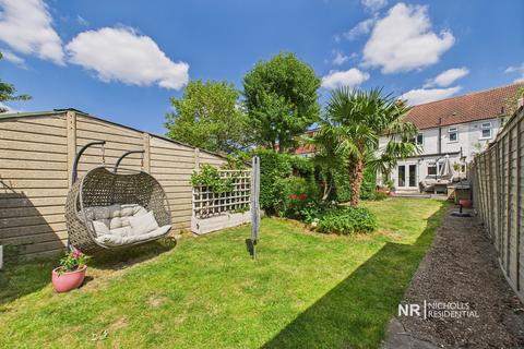 37 Hartfield Road, Chessington, KT9 2PP