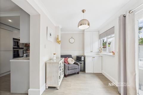 37 Hartfield Road, Chessington, KT9 2PP