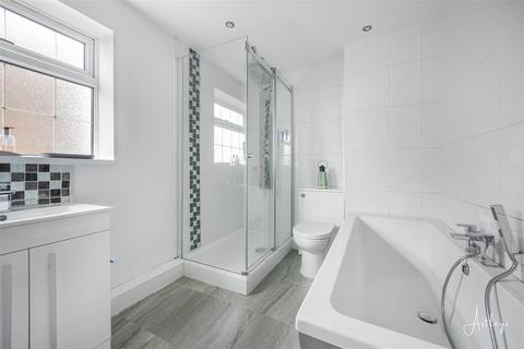 16 Y Berllan, Neath, SA11 3YH